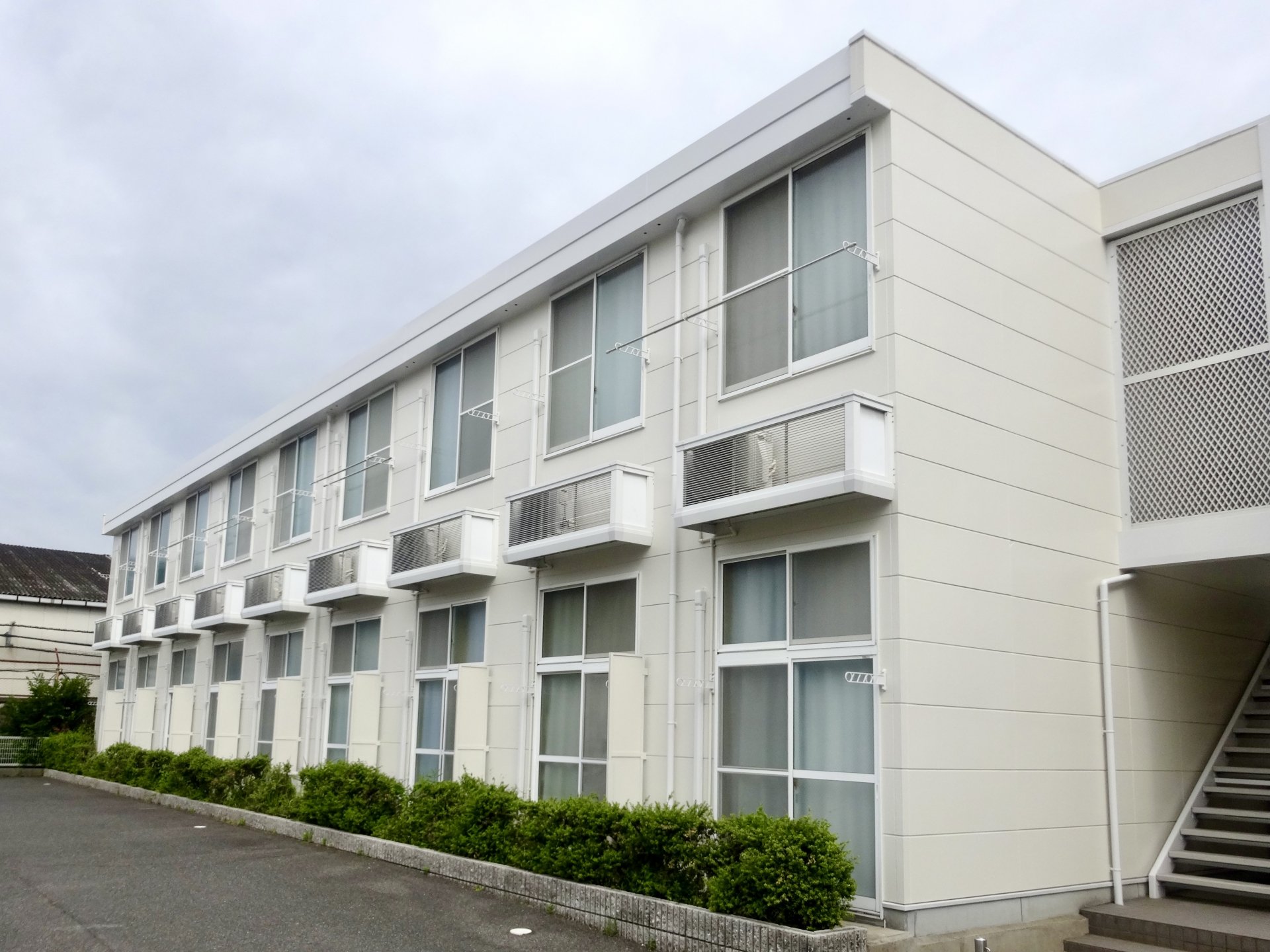 賃貸物件で光回線を使う方法は？設備確認方法や無断工事がNGの理由を紹介！