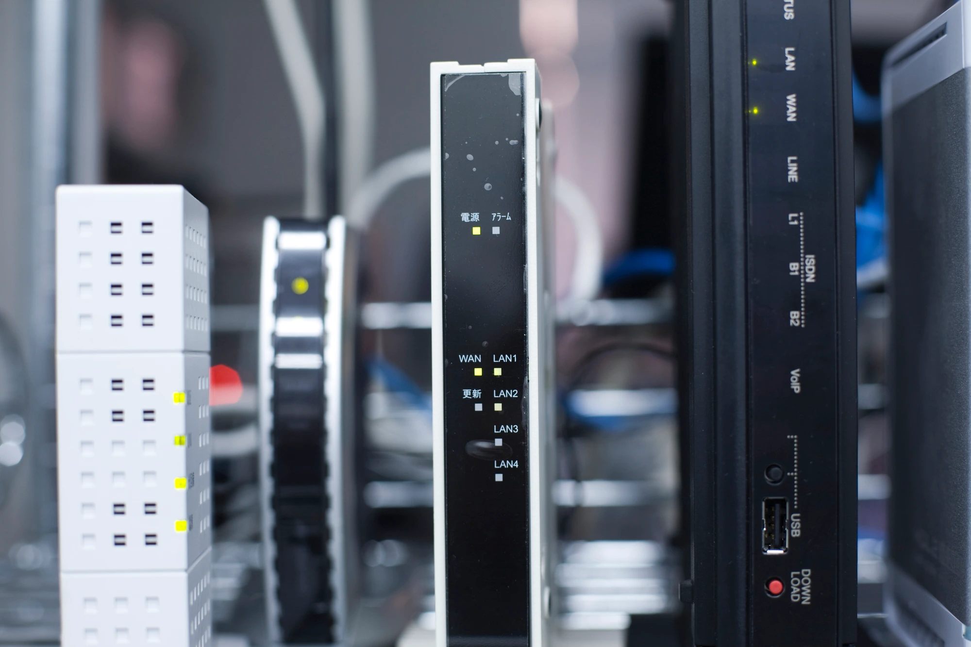 モデムとルーターの違いとは？ONUの役割と接続の基本を分かりやすく解説！