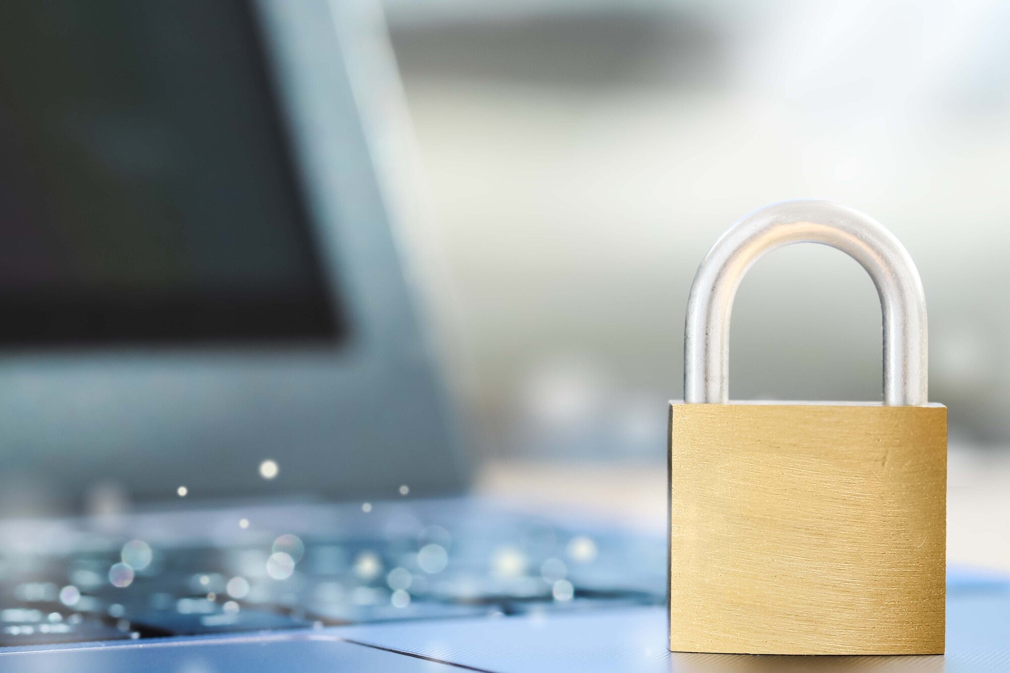 Wi-Fiの安全性の低いセキュリティ表示の原因とは？設定変更で解決する方法を解説